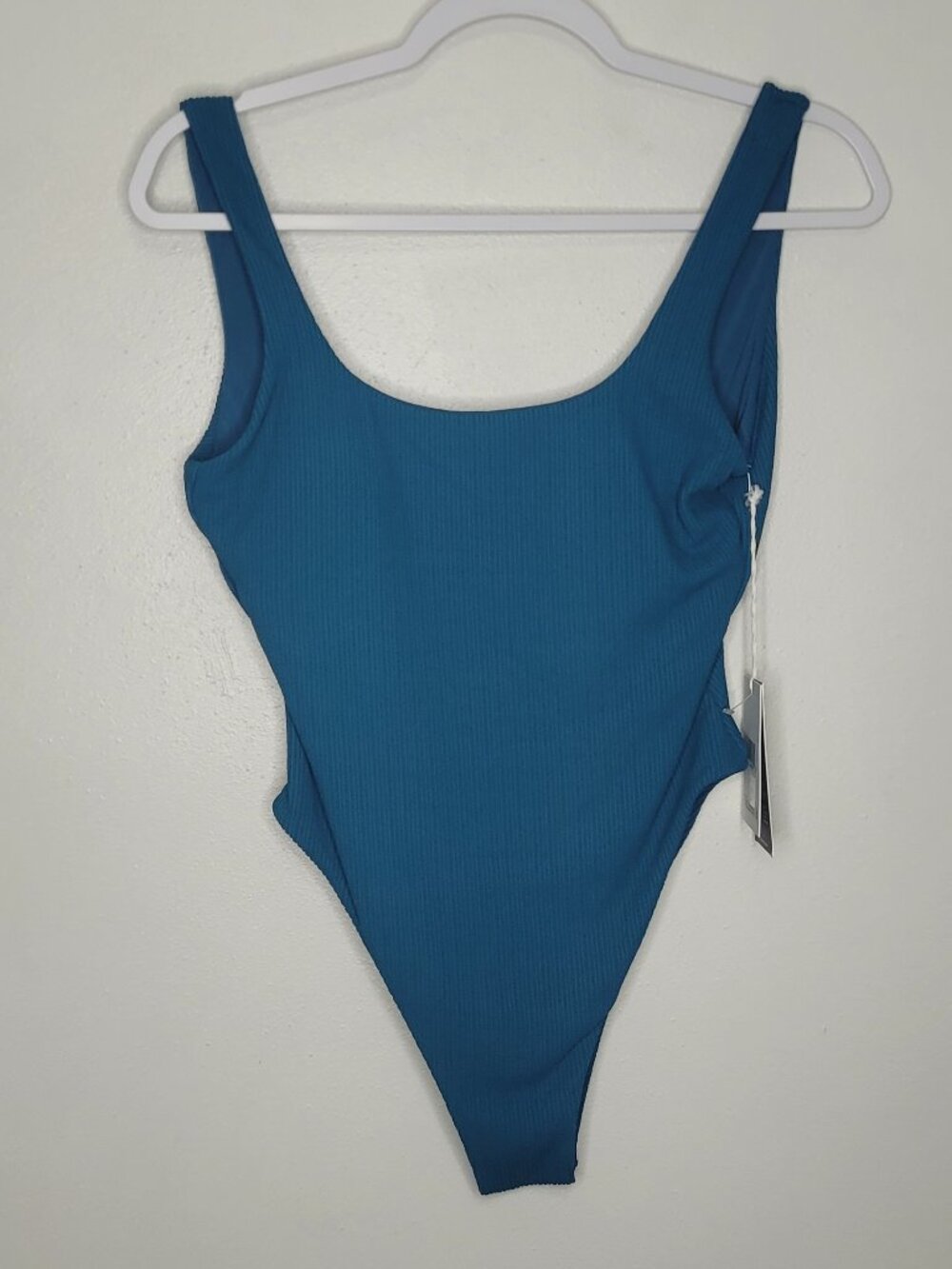 Vitamin A Textured Jade One-Piece Swimsuit vacation beachy low back size med NWT